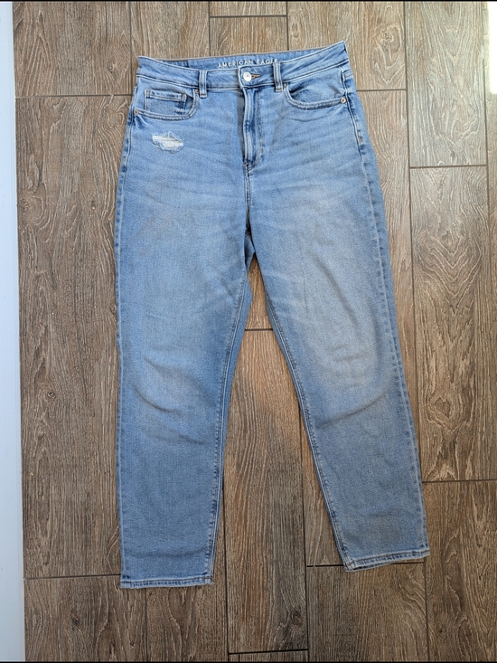 American Eagle Outfitters Denim - American Eagle Mom Jeans Size 10 Medium Wash High Rise 27 Inch Inseam